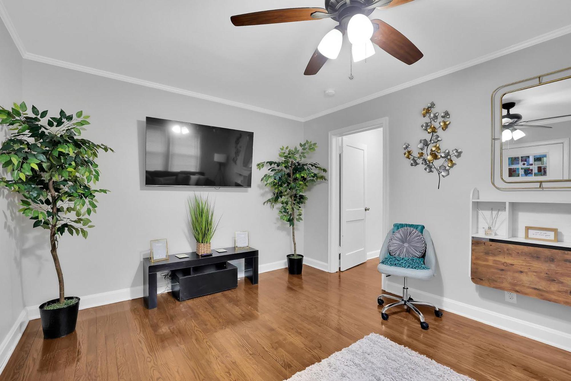 Goodliving East Point Modern & Classy Apartment