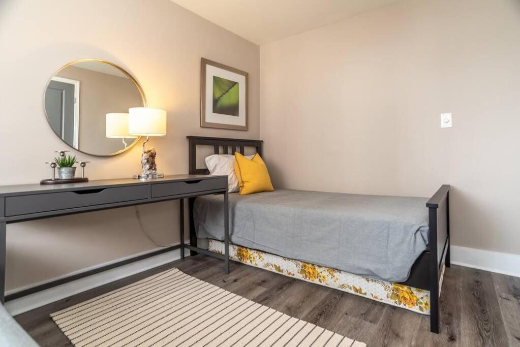Holiday home Atl Downtown 2br King Bed Free Parking Lm1008 Atlanta