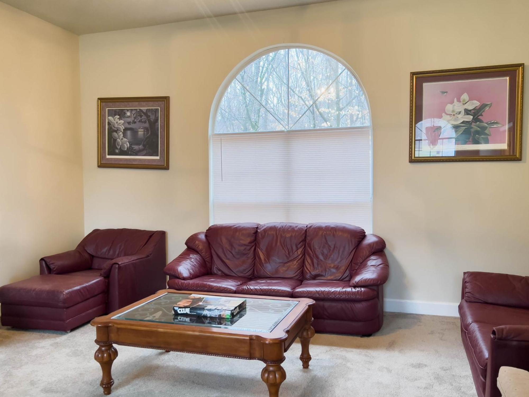 2 Luxury Bedrooms, 1 Bath, Shared Kitchen And Shared Living Areas *