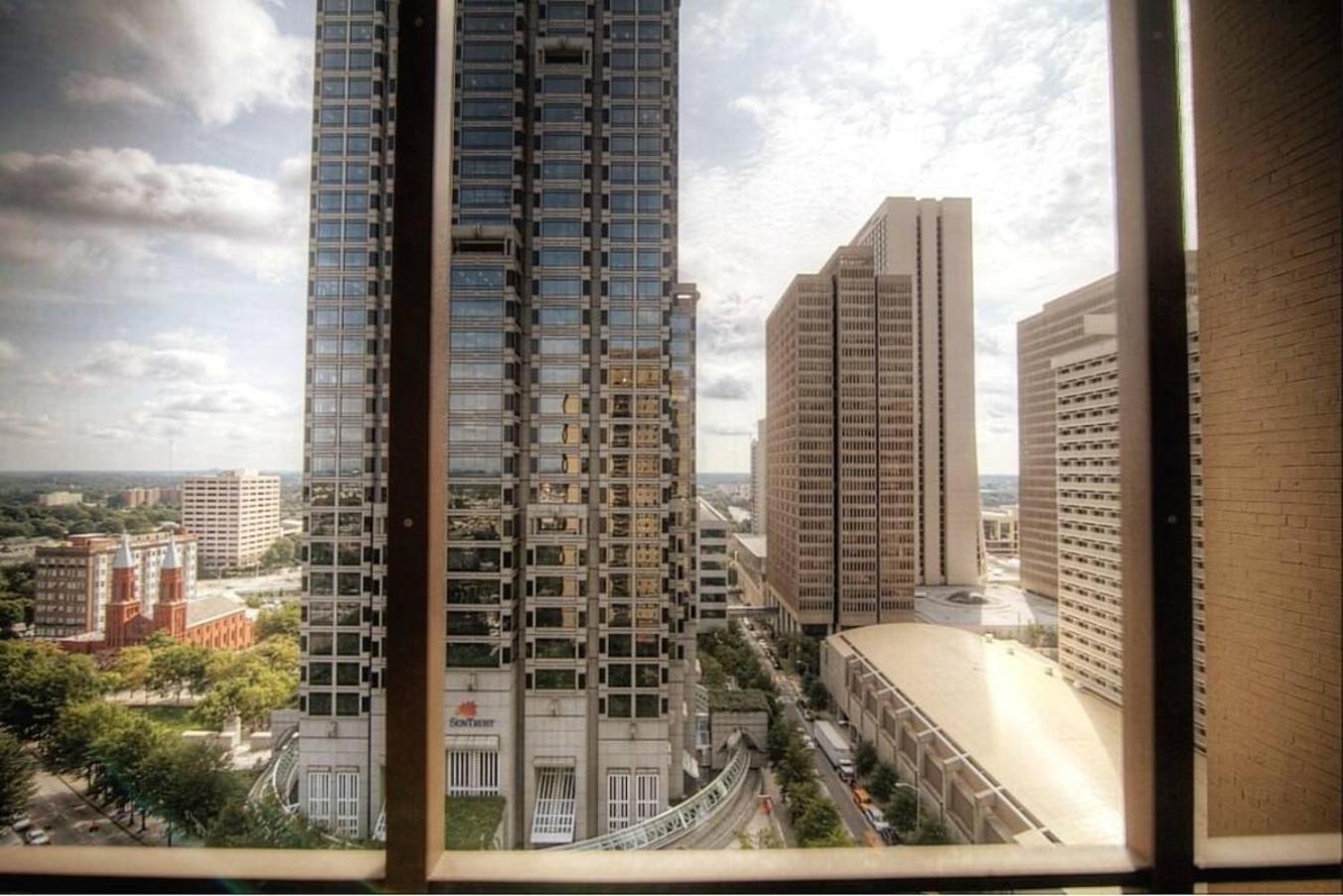 Prime Downtown 17th Floor *