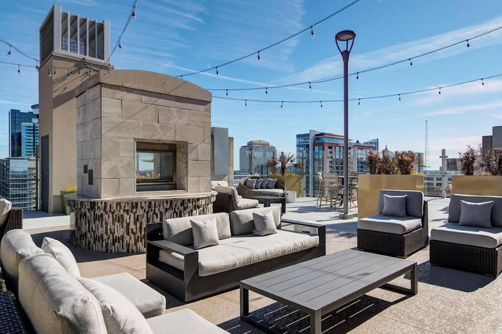 Midtown High-rise With King Bed Free Parking And Balcony With View Apartment Atlanta