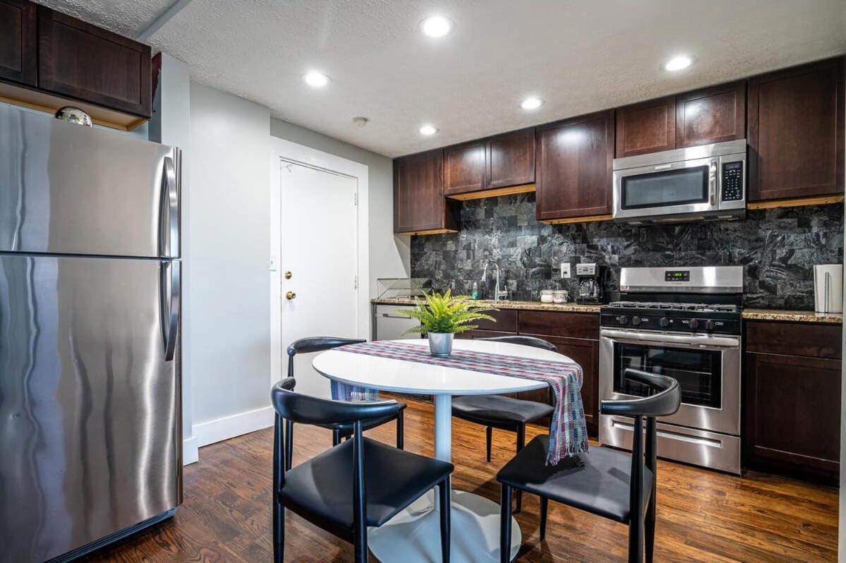 Holiday home Atl Downtown 2br King Bed Free Parking Lm1702