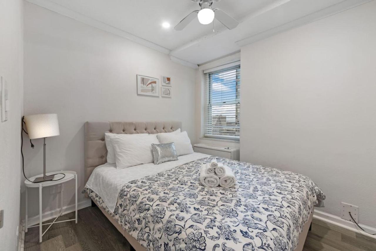 2 Bedroom Prime Location And Views, Private Porch *
