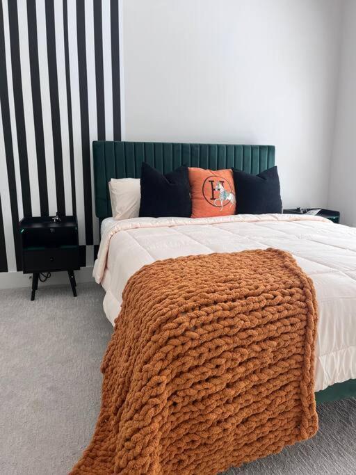Located Modern West Midtown *
