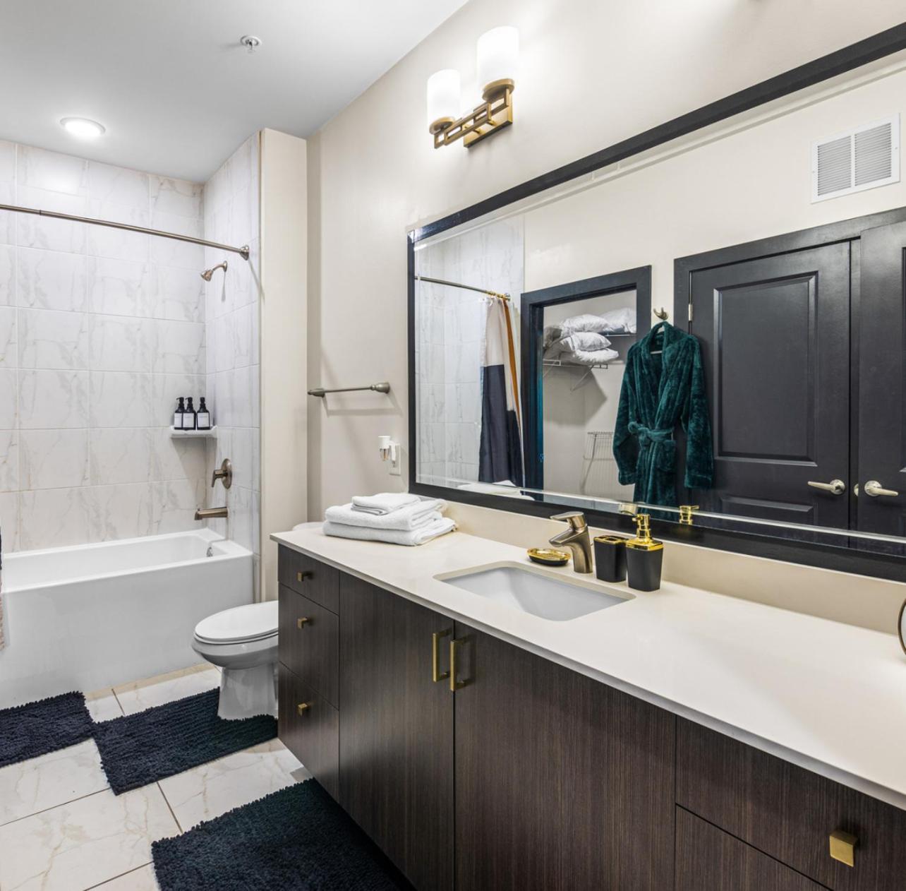 Luxury Midtown Retreat- Balcony Gym And Pool By Ponce Market & Atlantic Station Atlanta