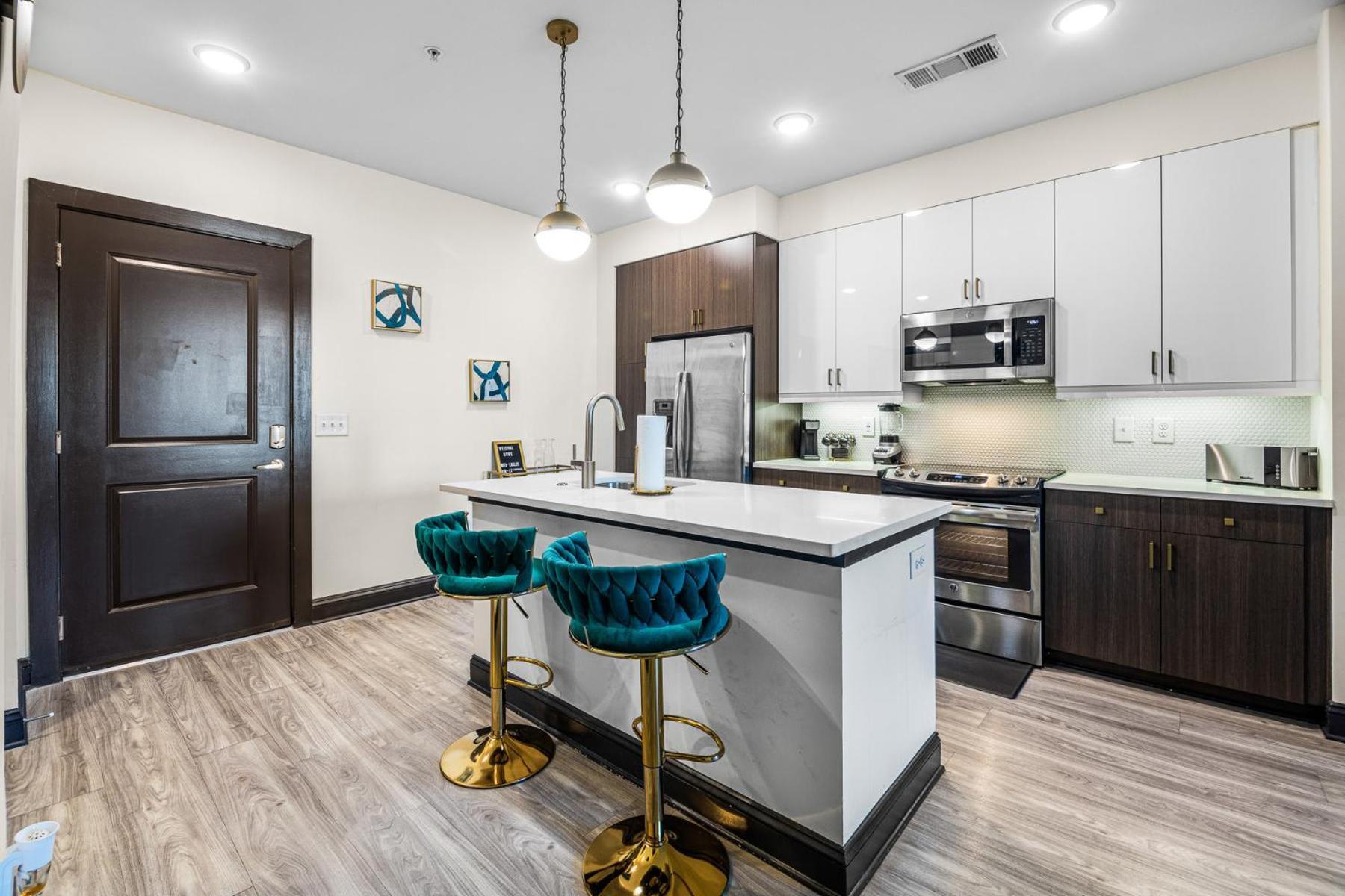 Apartment Luxury Midtown Retreat- Balcony Gym And Pool By Ponce Market & Atlantic Station *