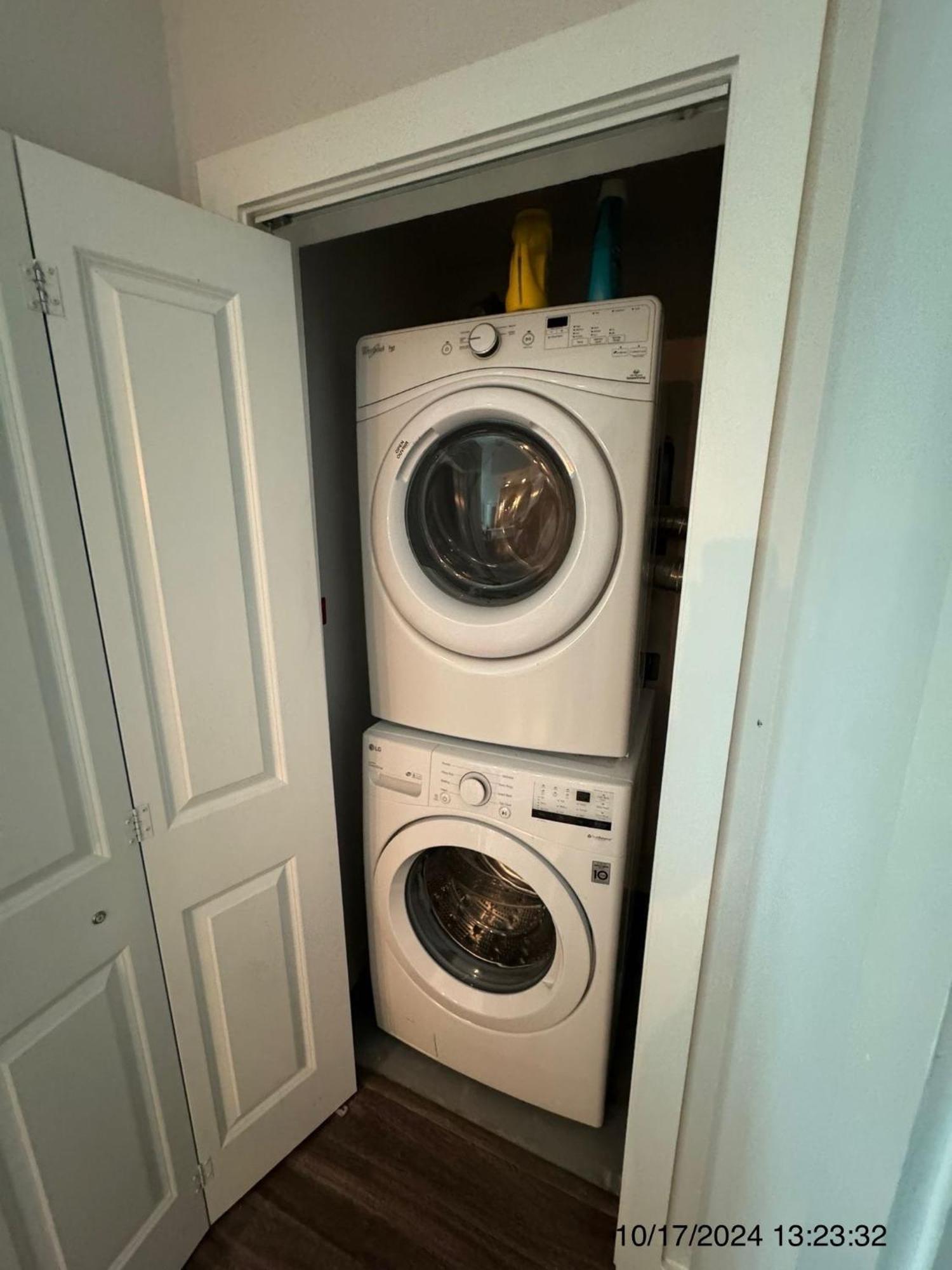 Apartment High Rise 2 Bedroom In A Great Location Apts Atlanta
