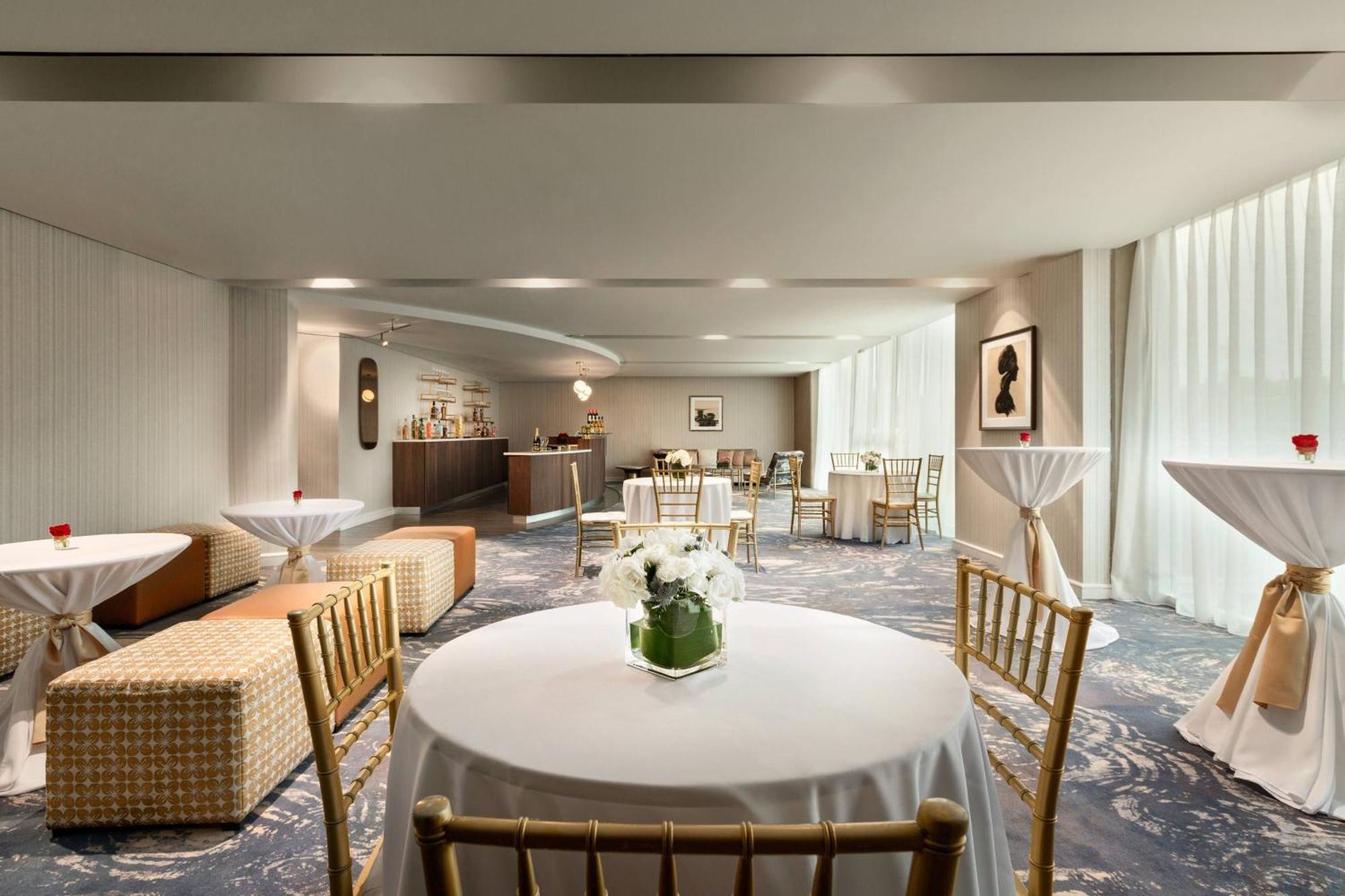 Twelve Midtown, Autograph Collection