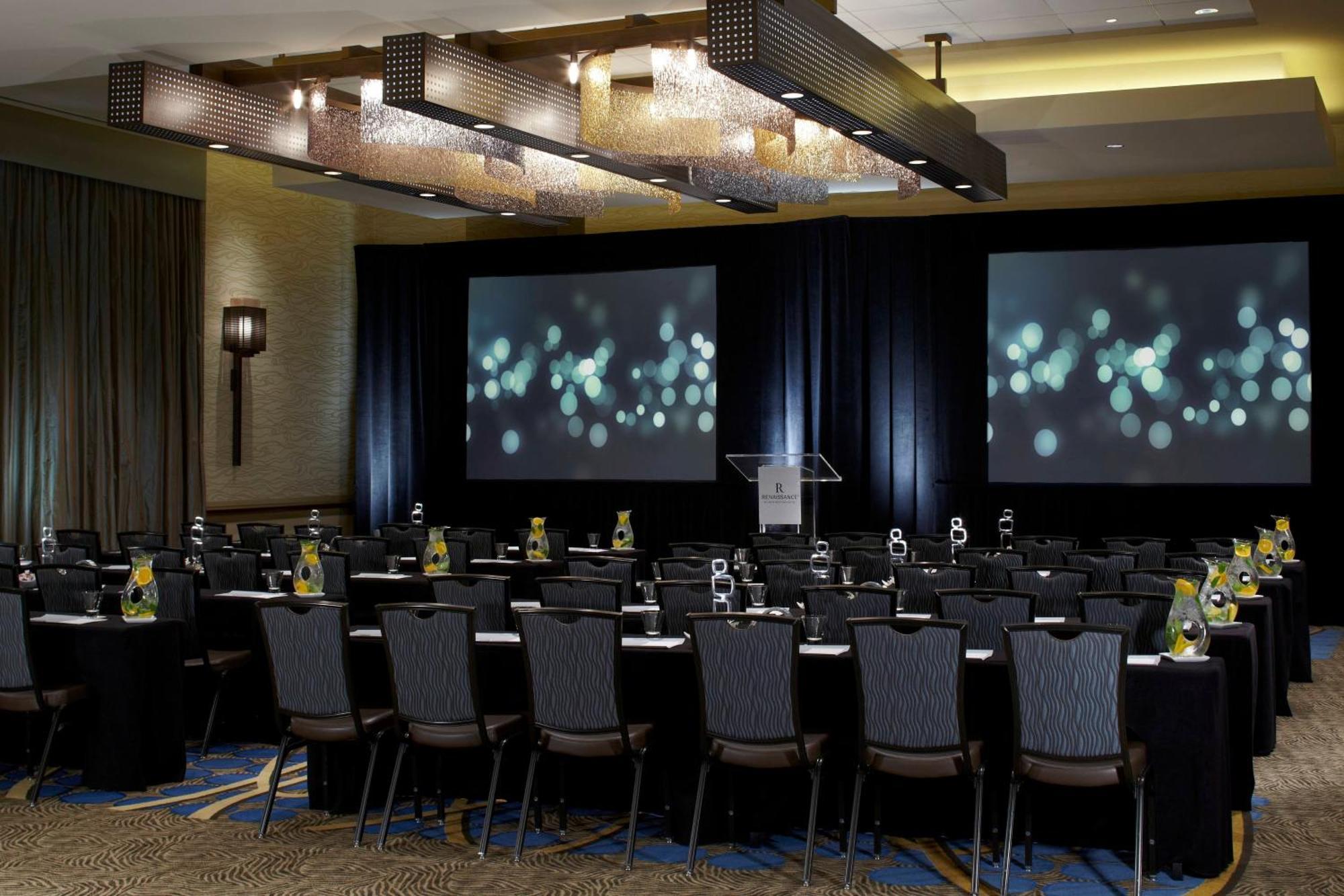 Renaissance Midtown Hotel