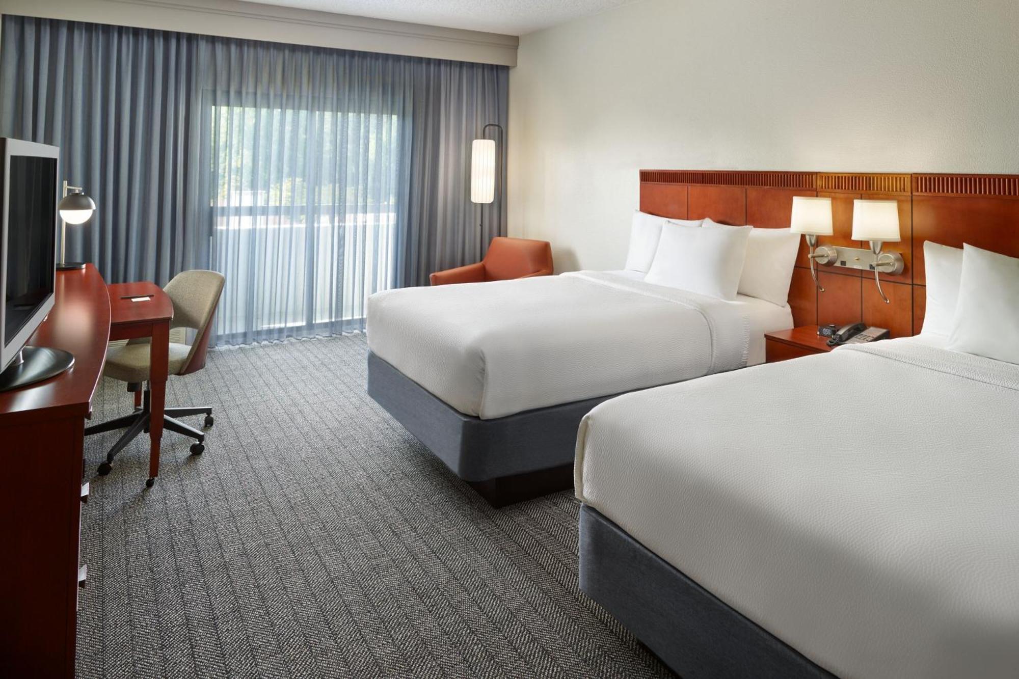 Courtyard By Marriott Atlanta Executive Park/emory Druid Hills