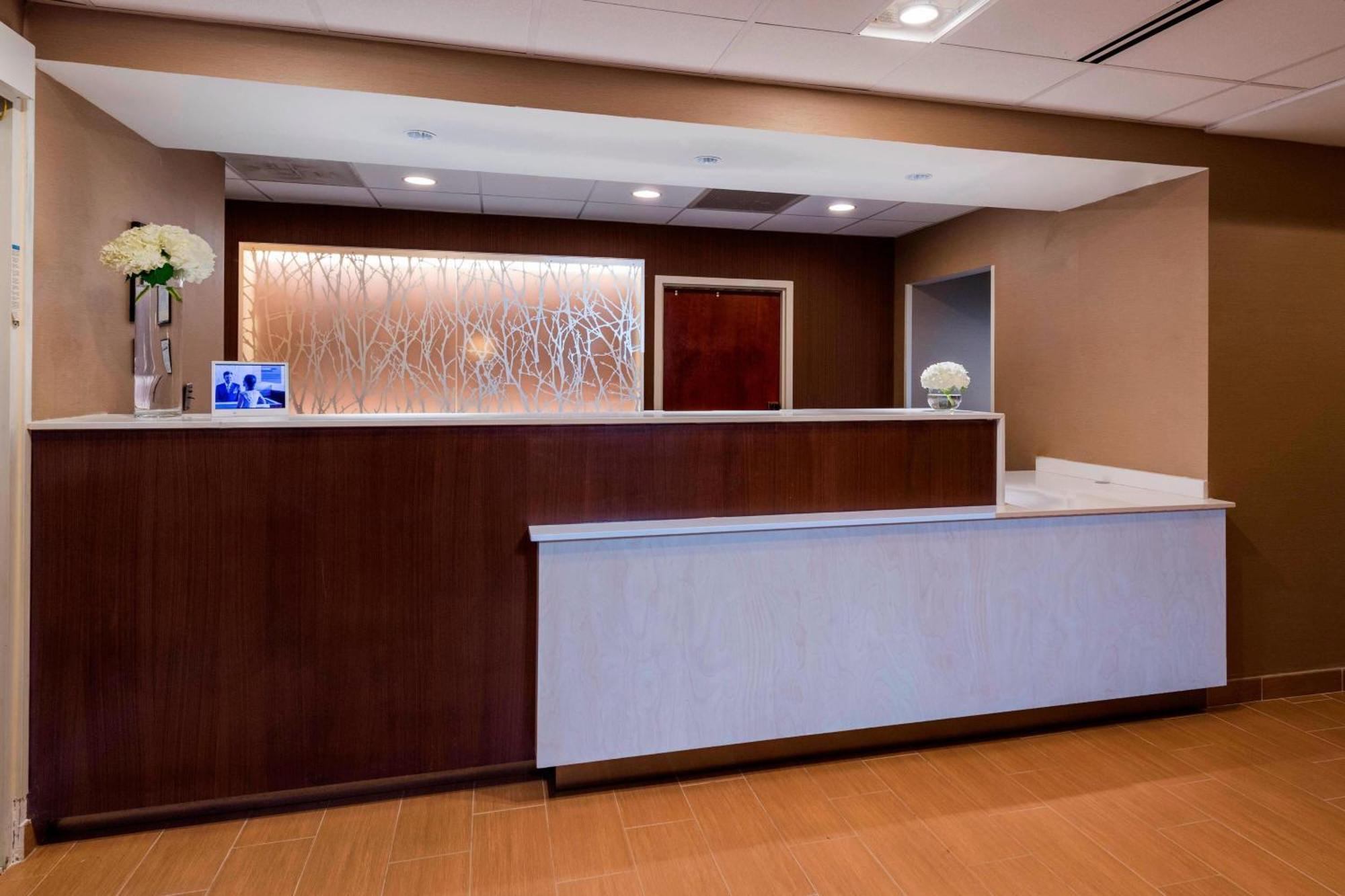 Fairfield & By Marriott Buckhead 3*
