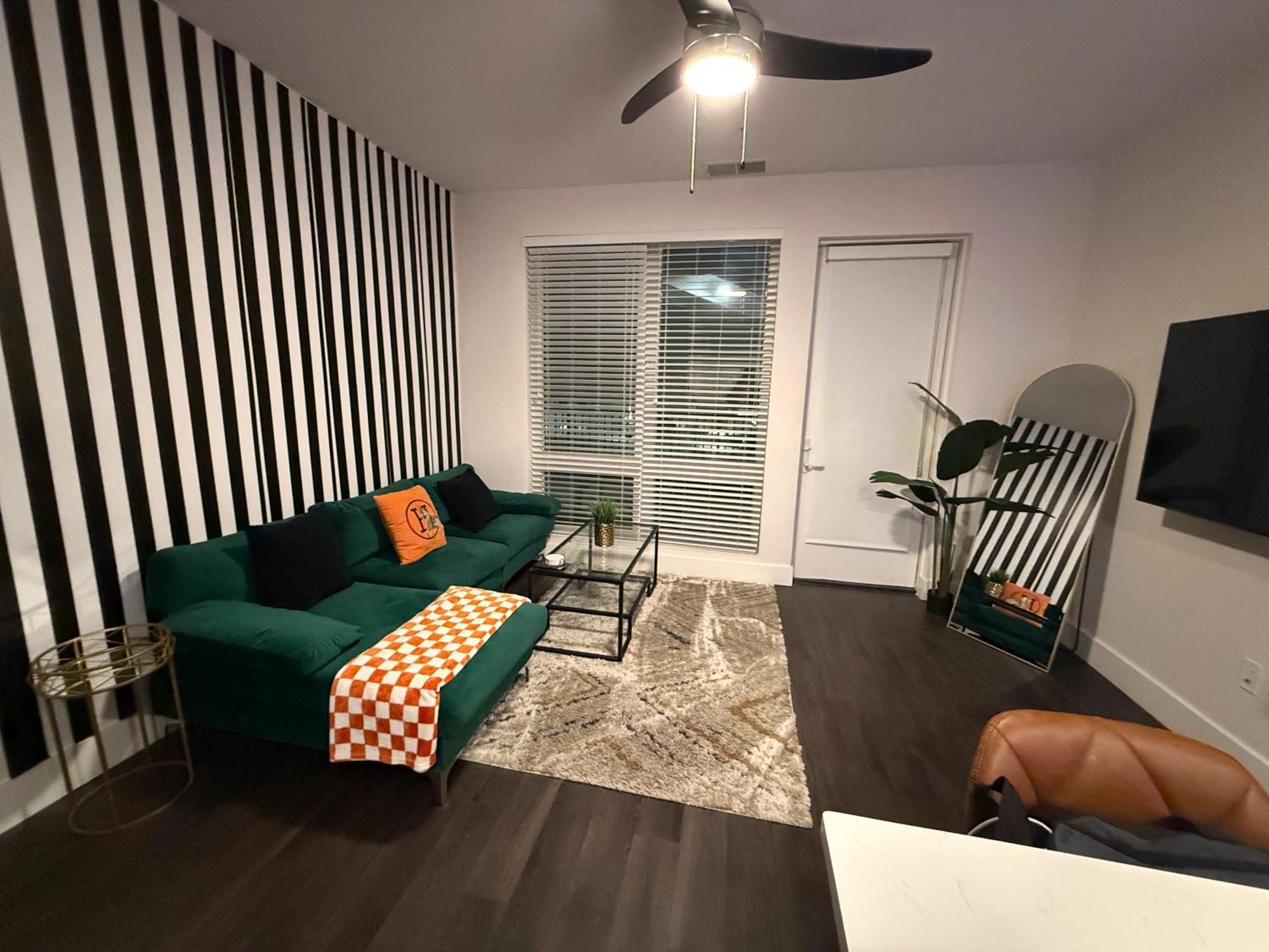 Located Modern West Midtown