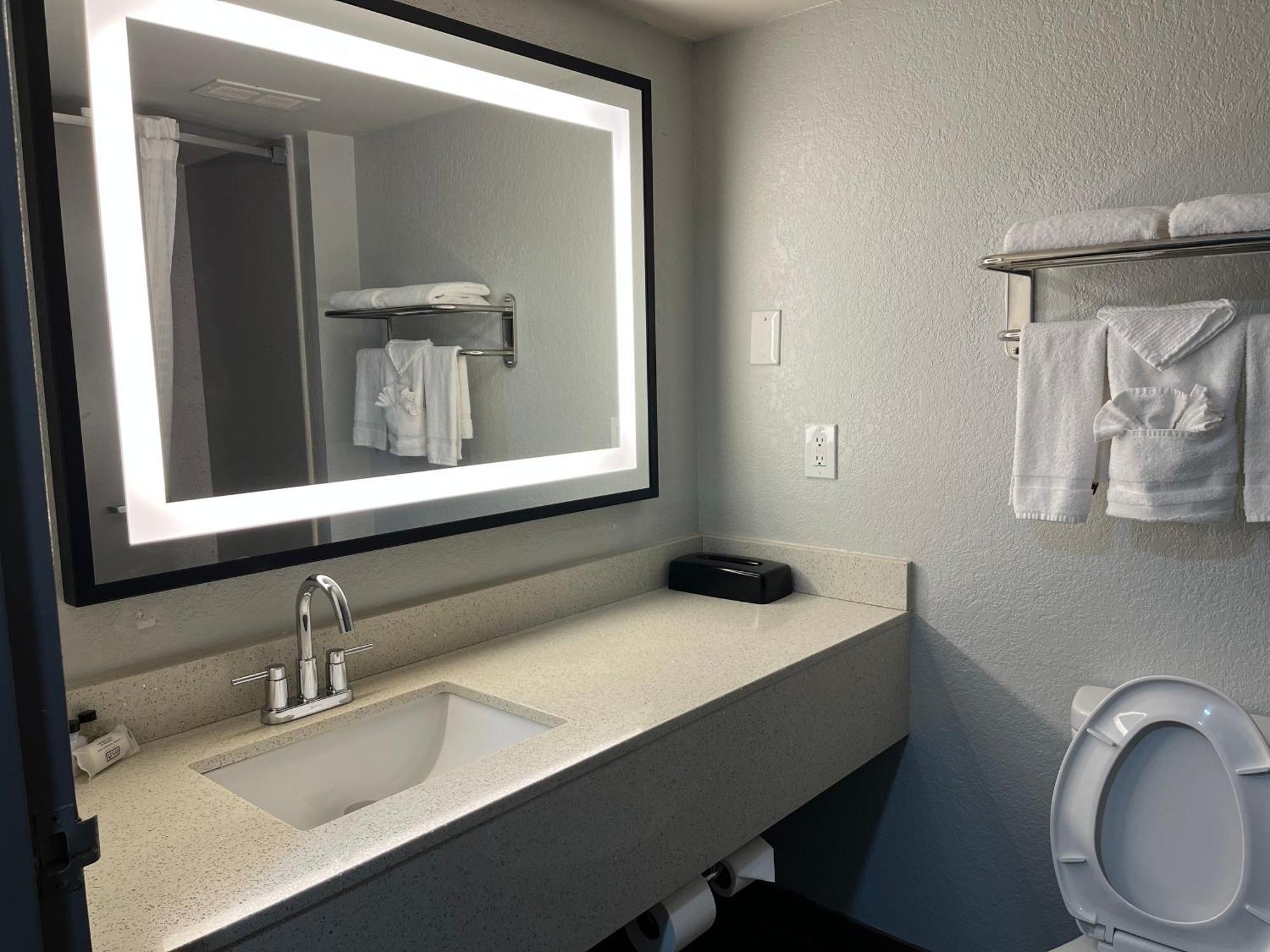 Hotel Four Points By Sheraton College Park Atlanta Airport Forest Park