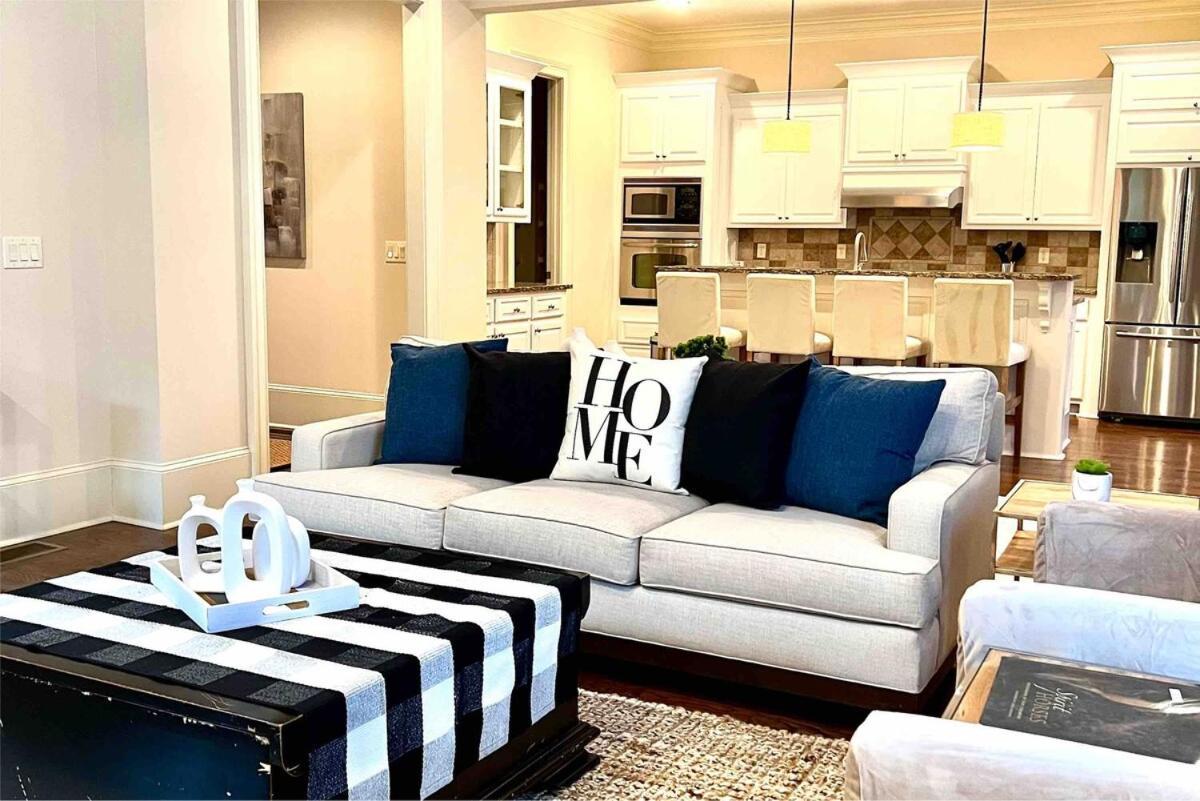 Villa Luxury Buckhead Executive Oasis For Family Or Work