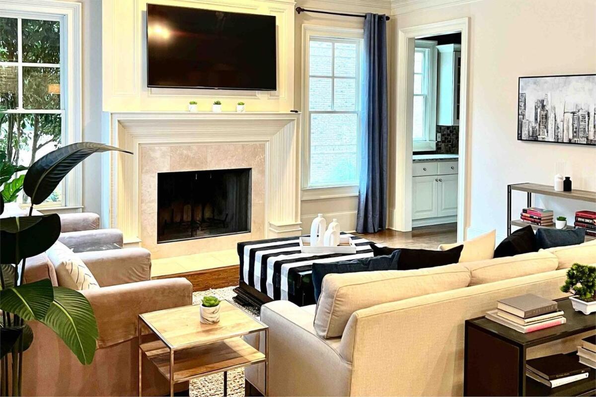 Luxury Buckhead Executive Oasis For Family Or Work Villa