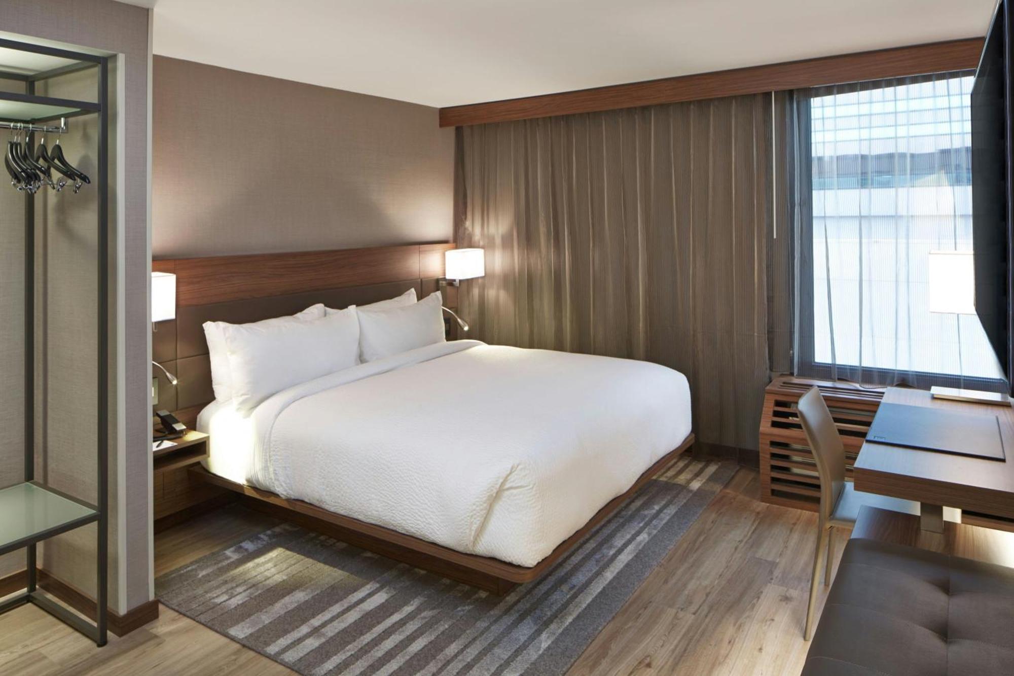 Hotel Ac Downtown 3*