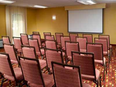 Courtyard By Marriott Atlanta Airport South/sullivan Road