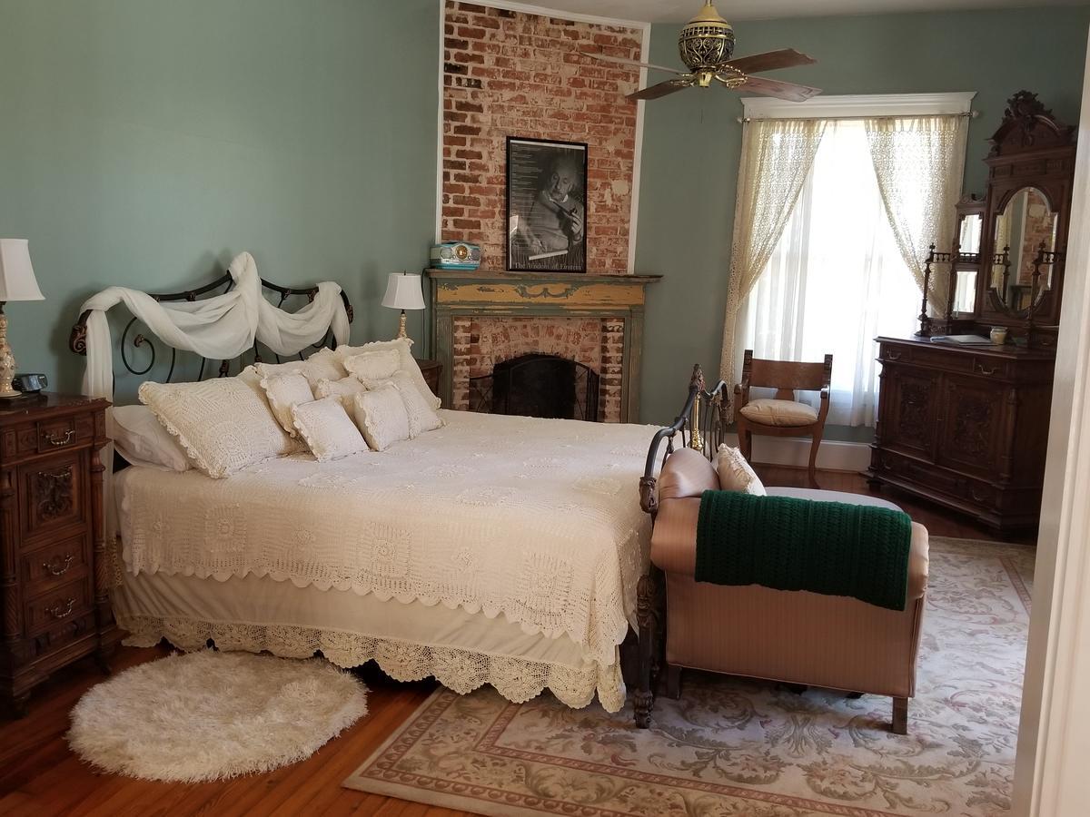 The Peach House Bed & Breakfast 3*