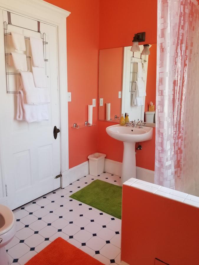 The Peach House Bed & Breakfast 3*
