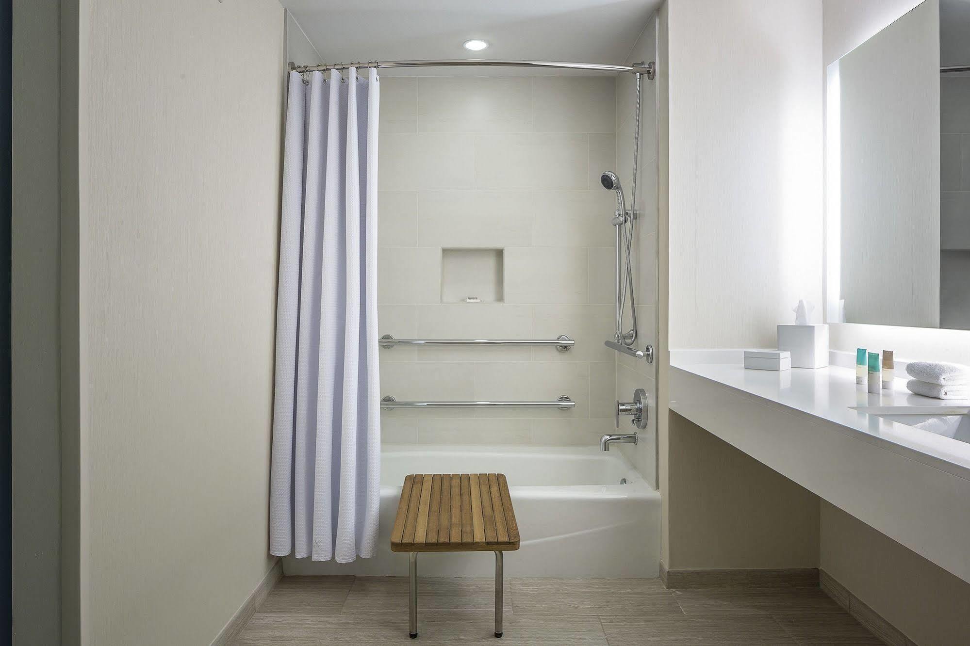 Hyatt Centric Midtown Hotel 3*