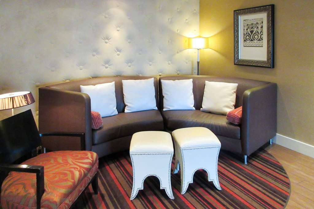 Inn Comfort Airport 3*