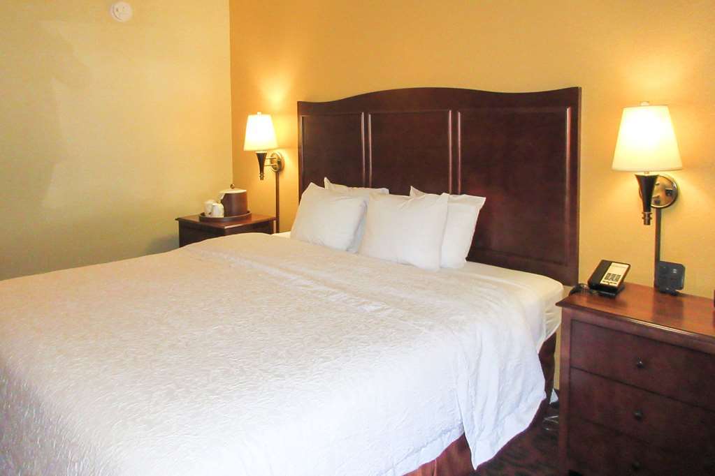Comfort Airport Inn Cheeko Manor