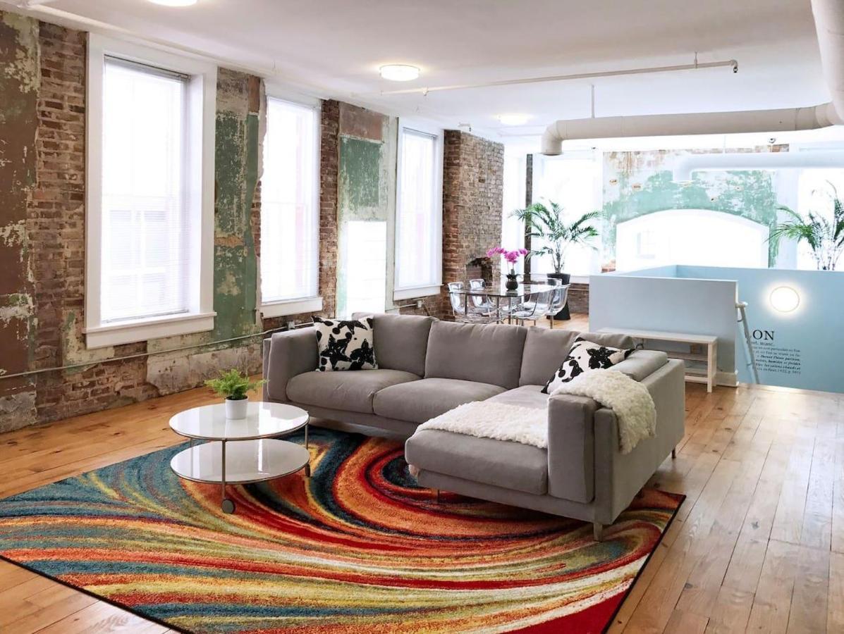 Downtown Salon - Location - Comfort - Style *