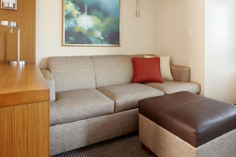 Hyatt Place Centennial Park Hotel 3*