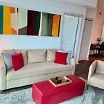 Ruby Getaway-Highrise, Balcony, Year-Round Pool, City View!