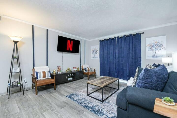 2bd/2ba - Walk To *the Battery Atl* W/free Parking Atlanta