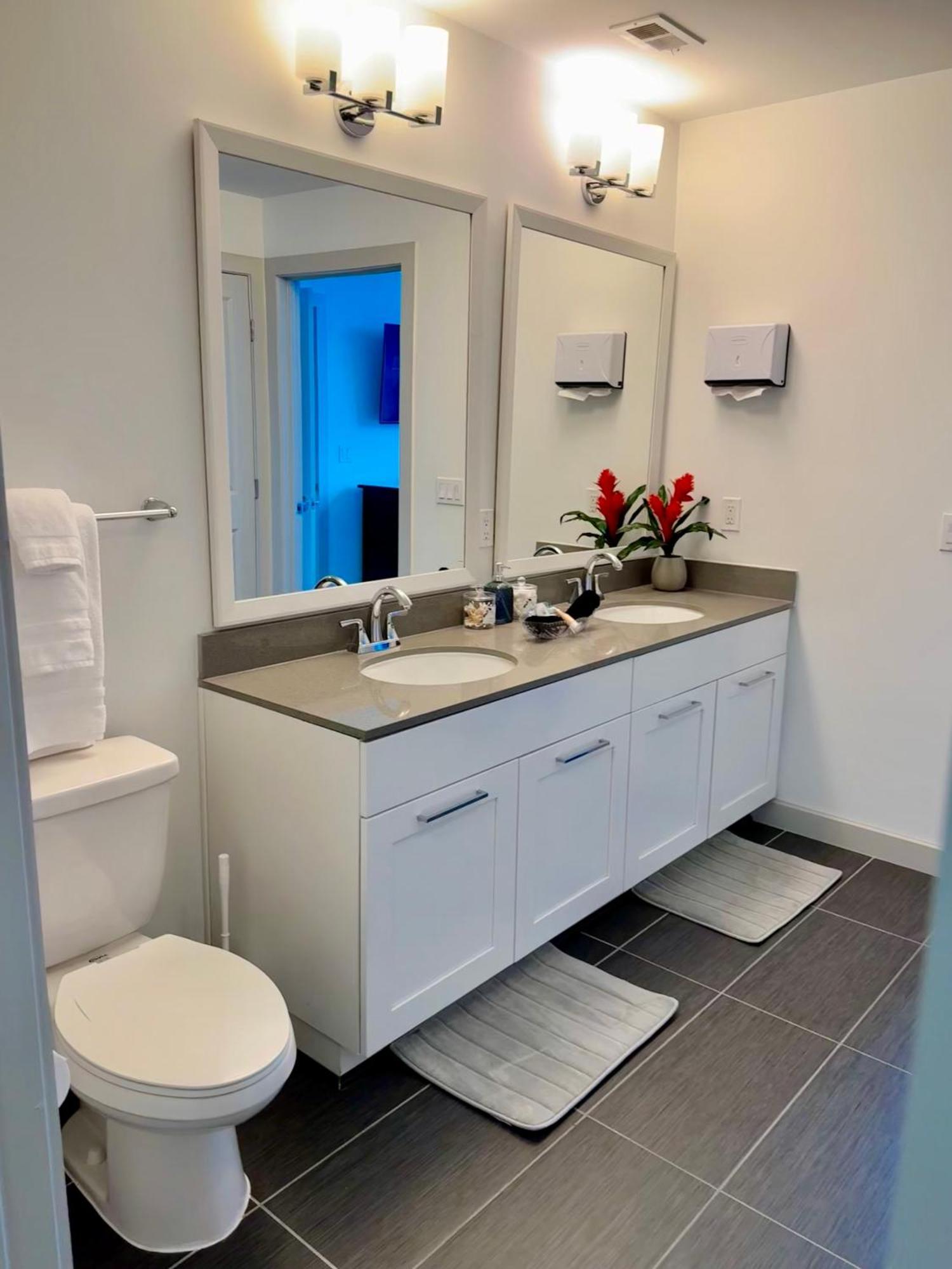Ruby Getaway-highrise, Balcony, Year-round Pool, View! Apartment Atlanta