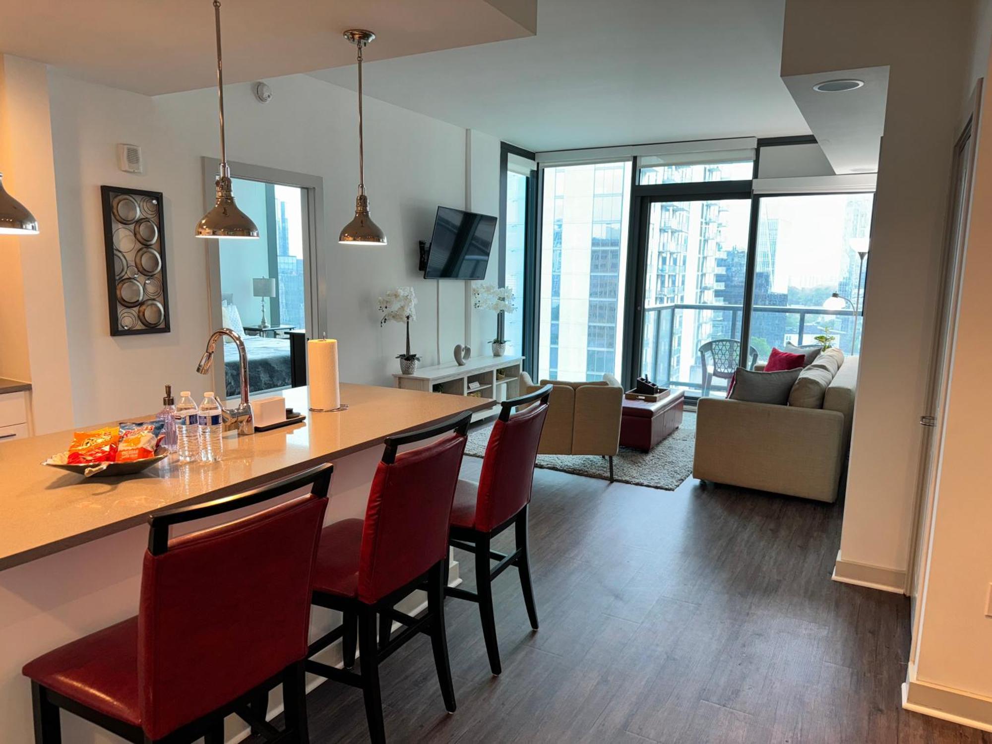 Ruby Getaway-highrise, Balcony, Year-round Pool, View! Apartment Atlanta