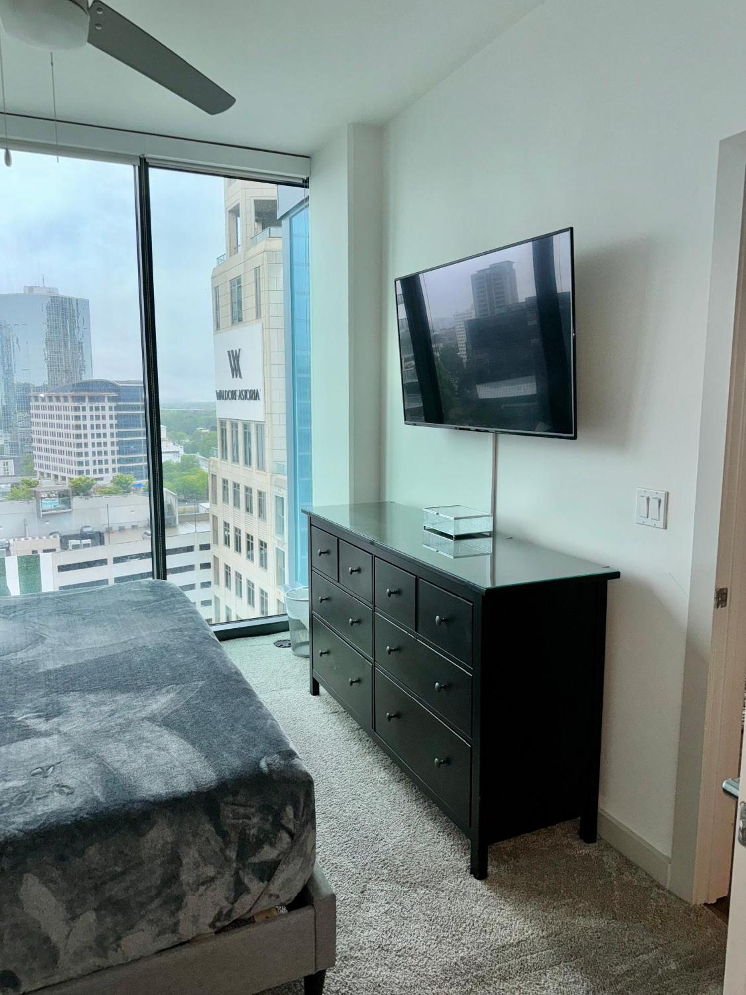 Ruby Getaway-highrise, Balcony, Year-round Pool, View! Apartment Atlanta