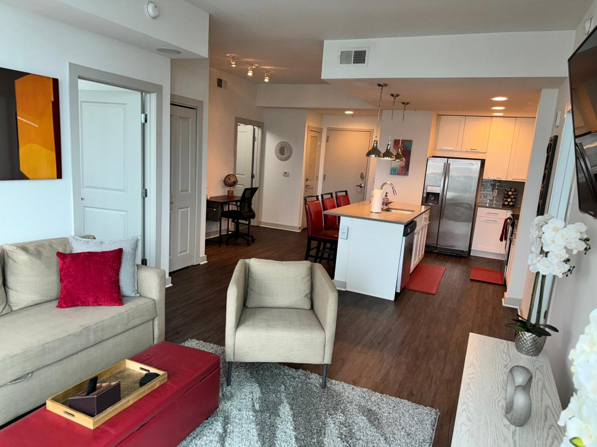 Apartment Ruby Getaway-highrise, Balcony, Year-round Pool, View!