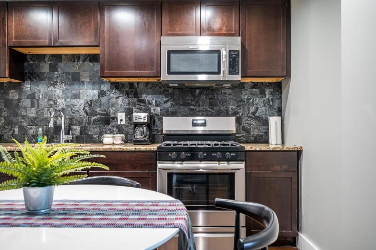 Atl Downtown 2br King Bed Free Parking Lm1702 Holiday home