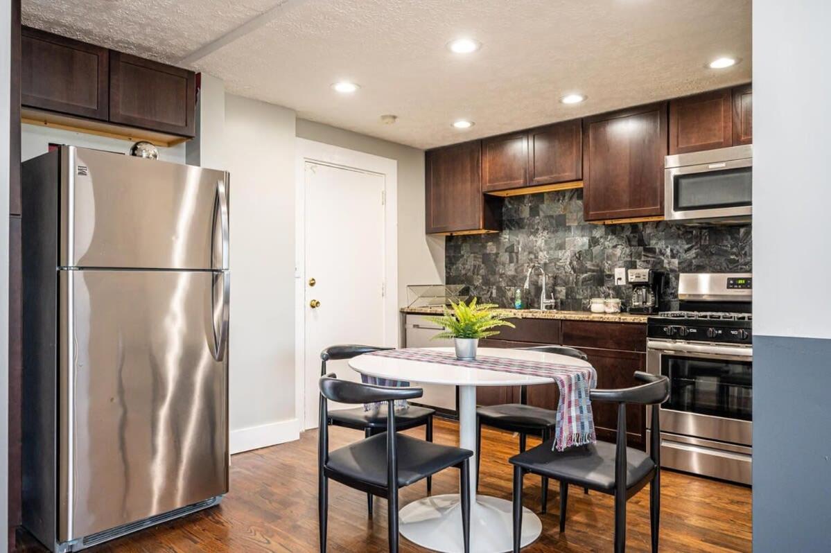 Holiday home Atl Downtown 2br King Bed Free Parking Lm1702 Atlanta