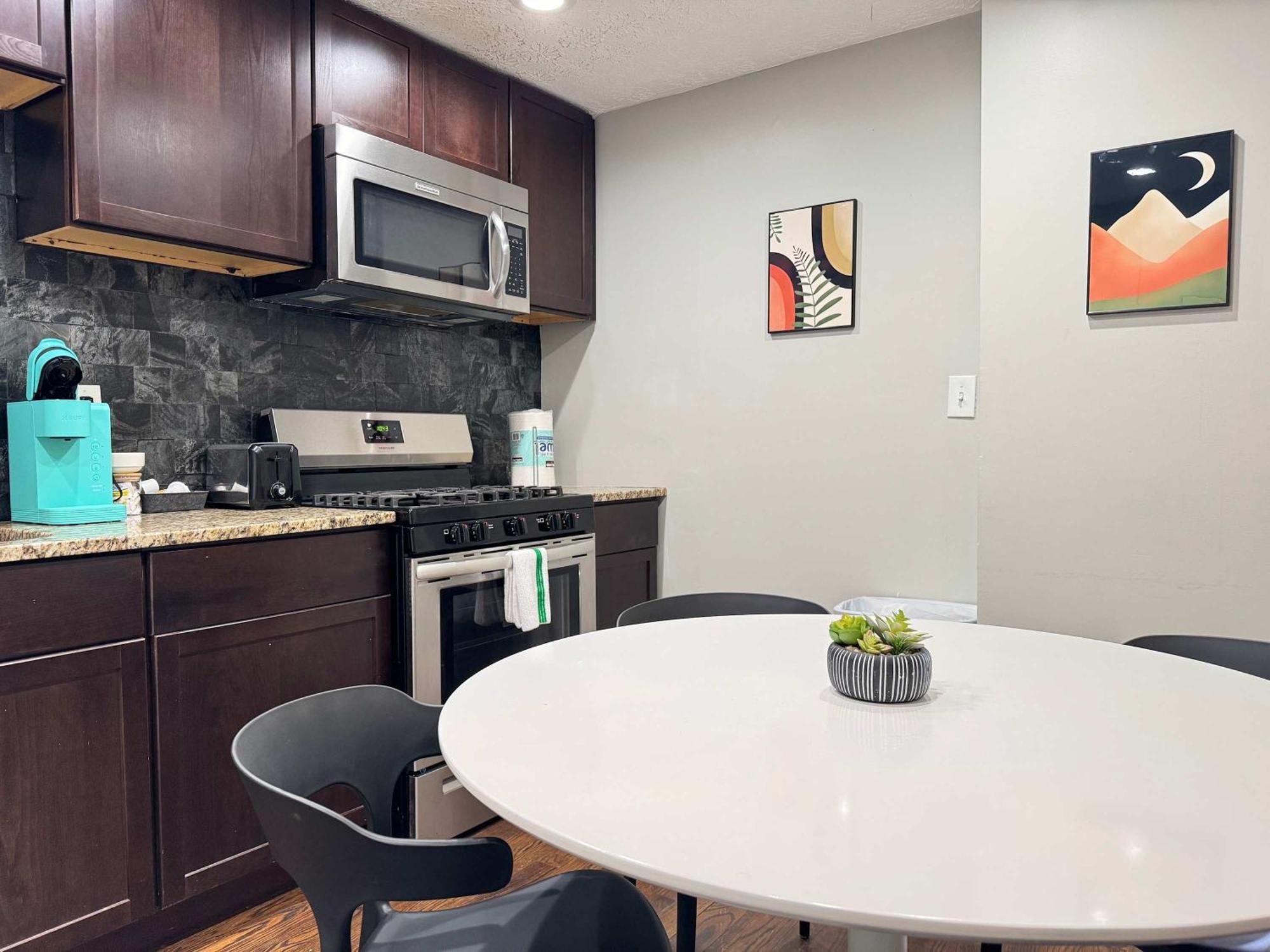Atl Downtown 2br King Bed Free Parking Lm1702 Holiday home *