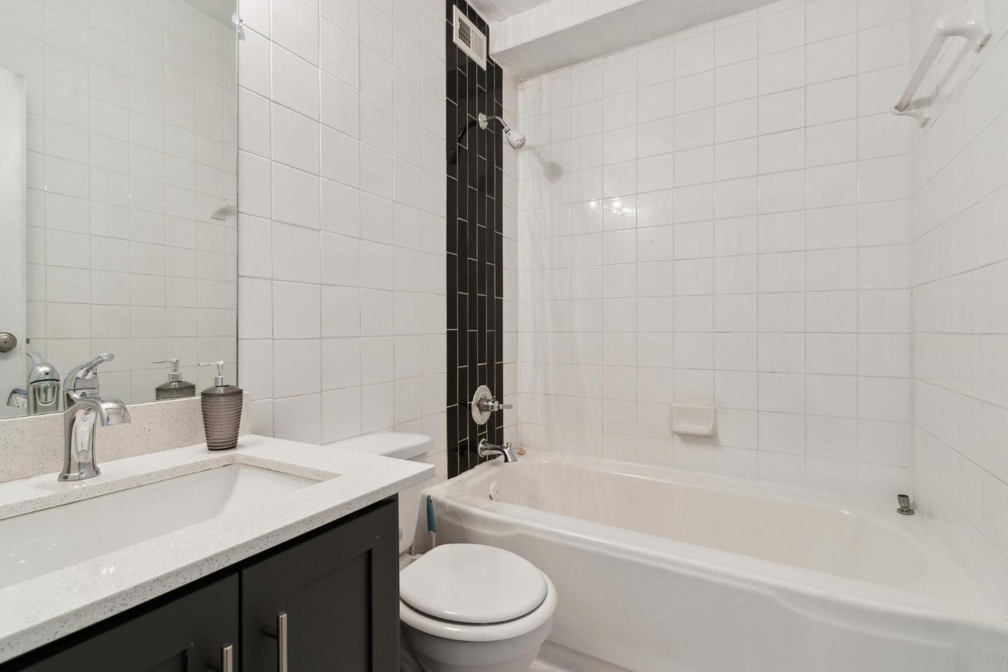 Crest At Peachtree 105 Spacious 1 Bd 1 Bth *
