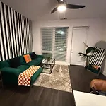 Central Located Modern West Midtown Suite