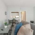 Crest At Peachtree 507 Spacious 1 Bd 1 Bth