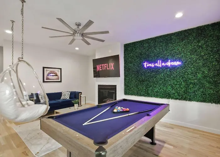 Luxury Event Friendly Home Atl Pool Table Hot Tub