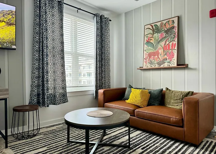 Luxury 1B1B With Balcony Downtown 542Blvd