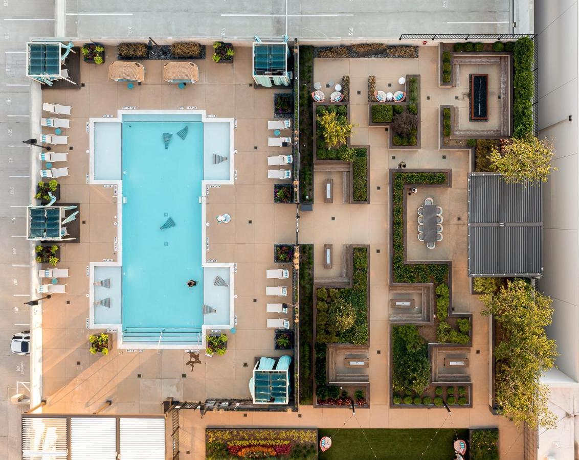 Poshly Pastel Buckhead Paradise