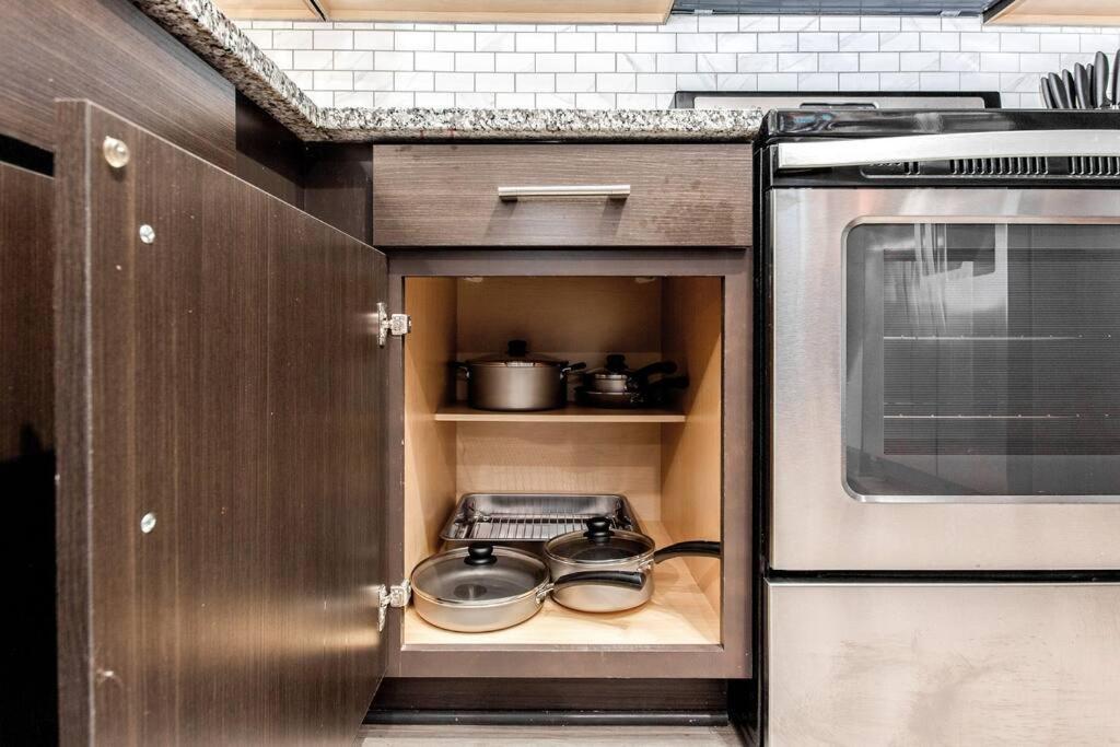 Luxury In The Heart Of Atlanta Apartment *