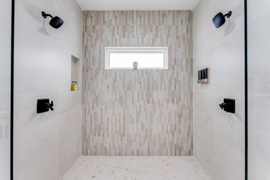 Modern Luxury In The At Havilah Estates Holiday home *