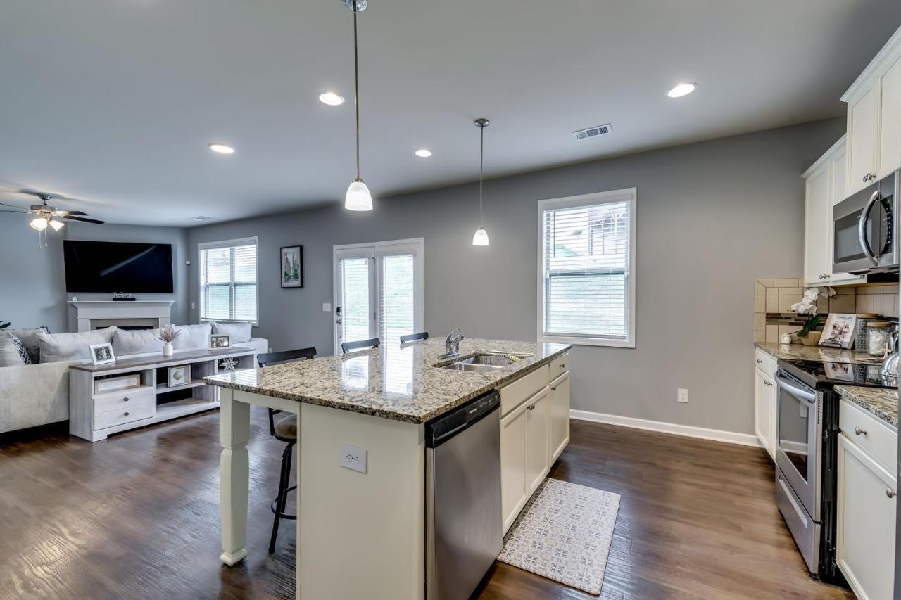 Greywind Retreat ~ 5 Star Location ~ Office ~ Parking *