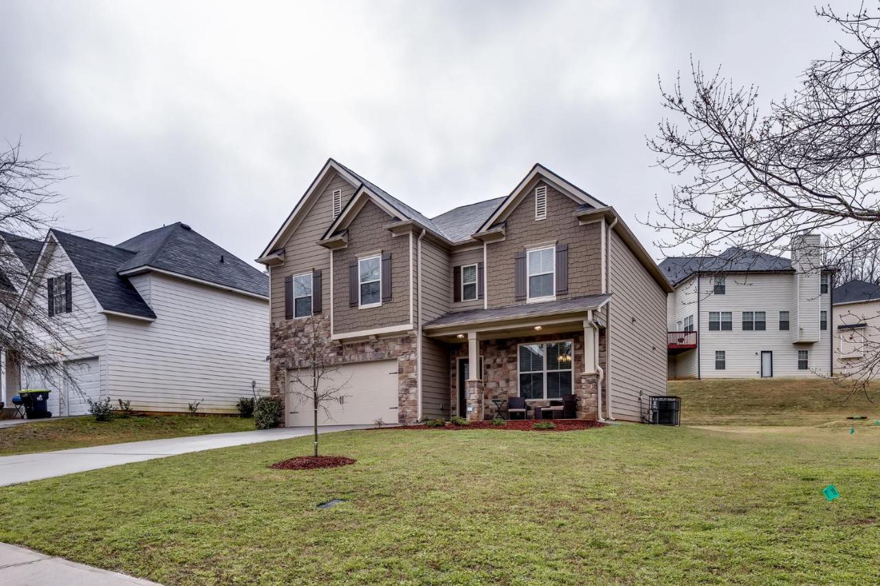 Greywind Retreat ~ 5 Star Location ~ Office ~ Parking *