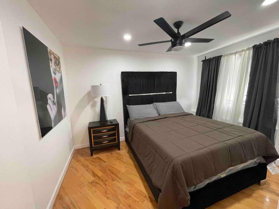 Bebe Home's Penthouse! Away From Apartment