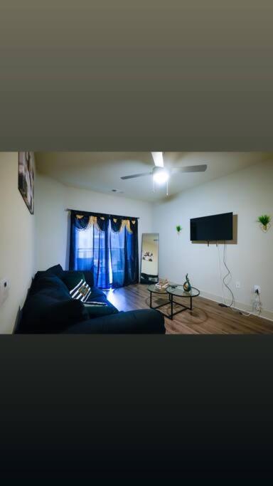 Cozy 1 Bed/1 Bath Apartment