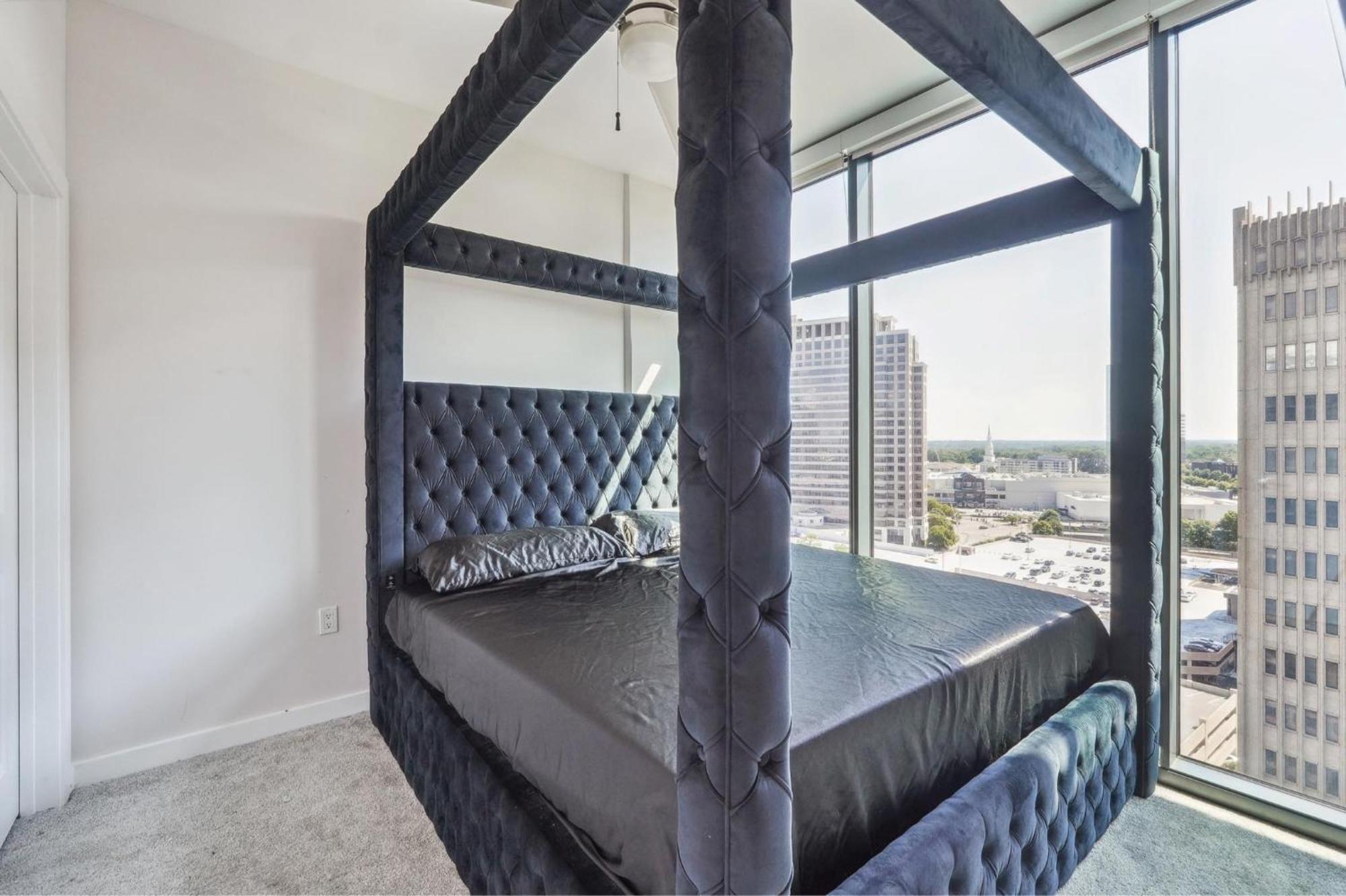 The Cloud Palace Apartment *